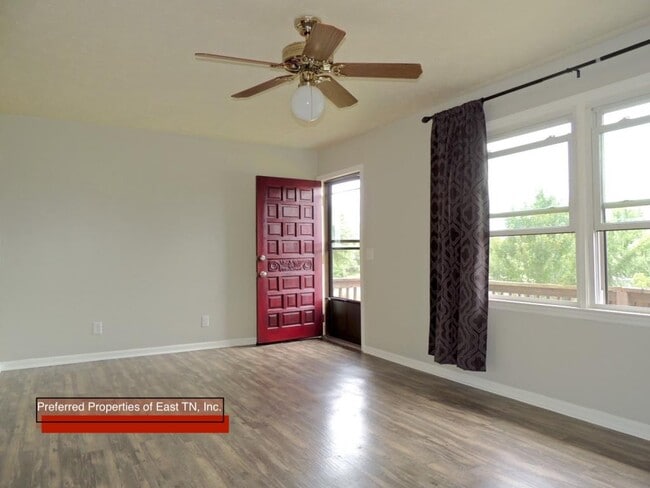 Photo - 74 Majestic Cir