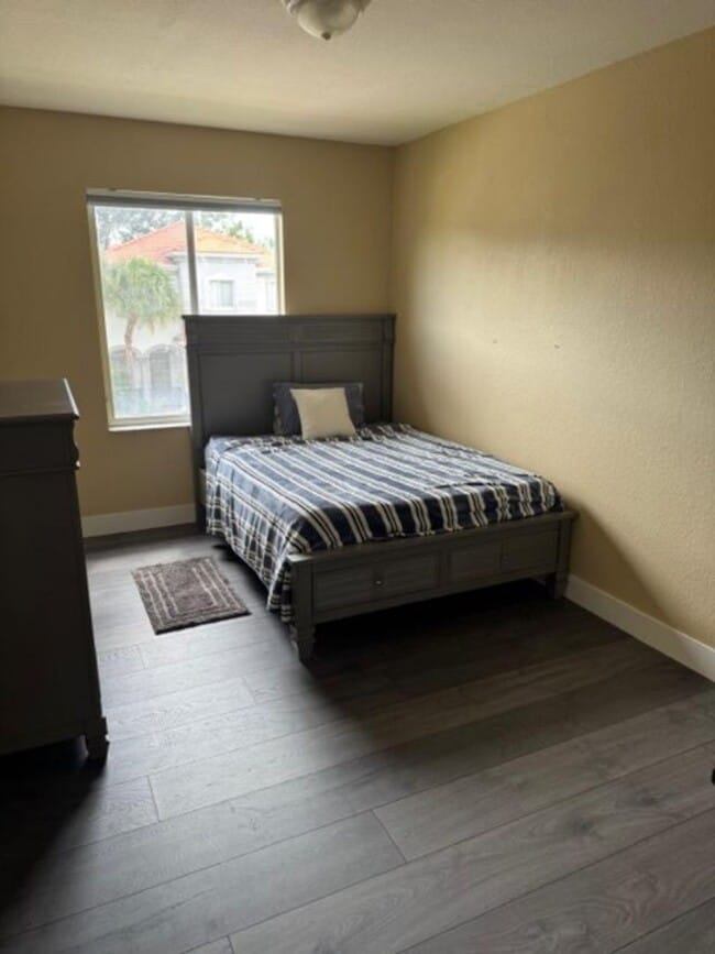 Photo - 1033 Grove Park Cir