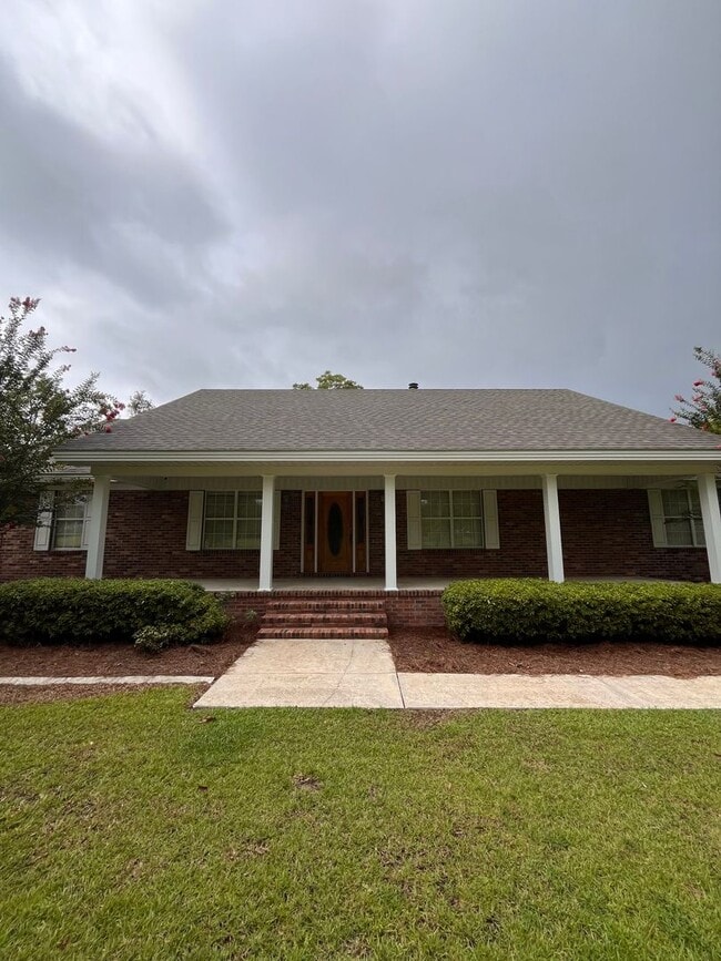 Building Photo - North Lowndes County Home