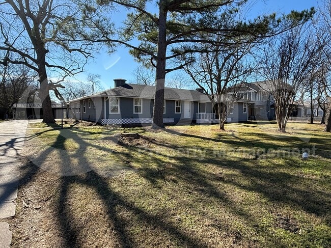 Photo - 3625 Henry St