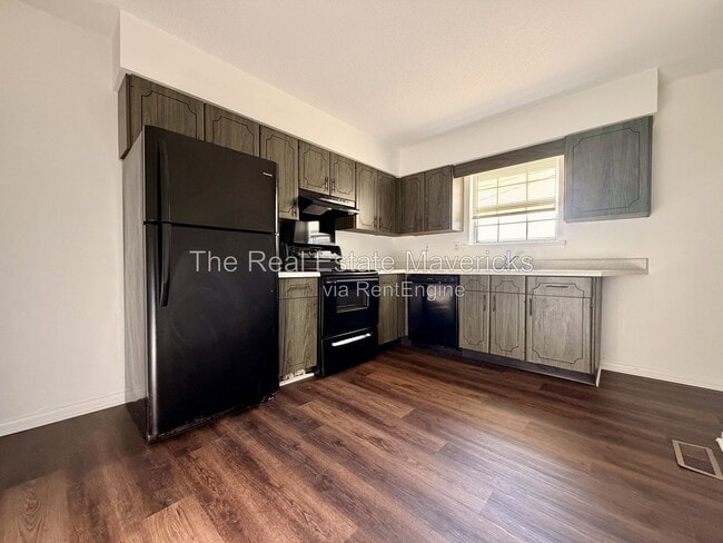 Photo - 3638 Missionaire Ave