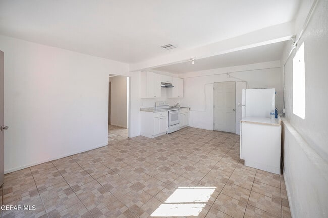 Photo - 2629 Wheeling Ave