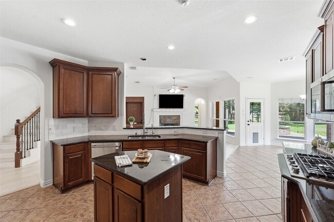 Photo - 58 N Scribewood Cir