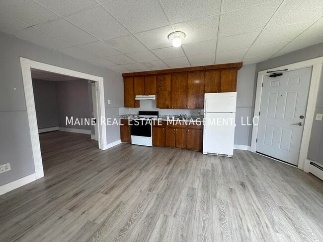 Building Photo - 131 College Ave Unit 1 Rental