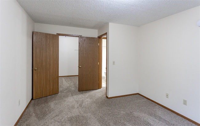 Norway Pines Apartments