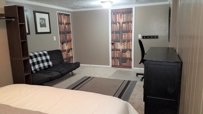 Photo - 655 E Riviera Cir