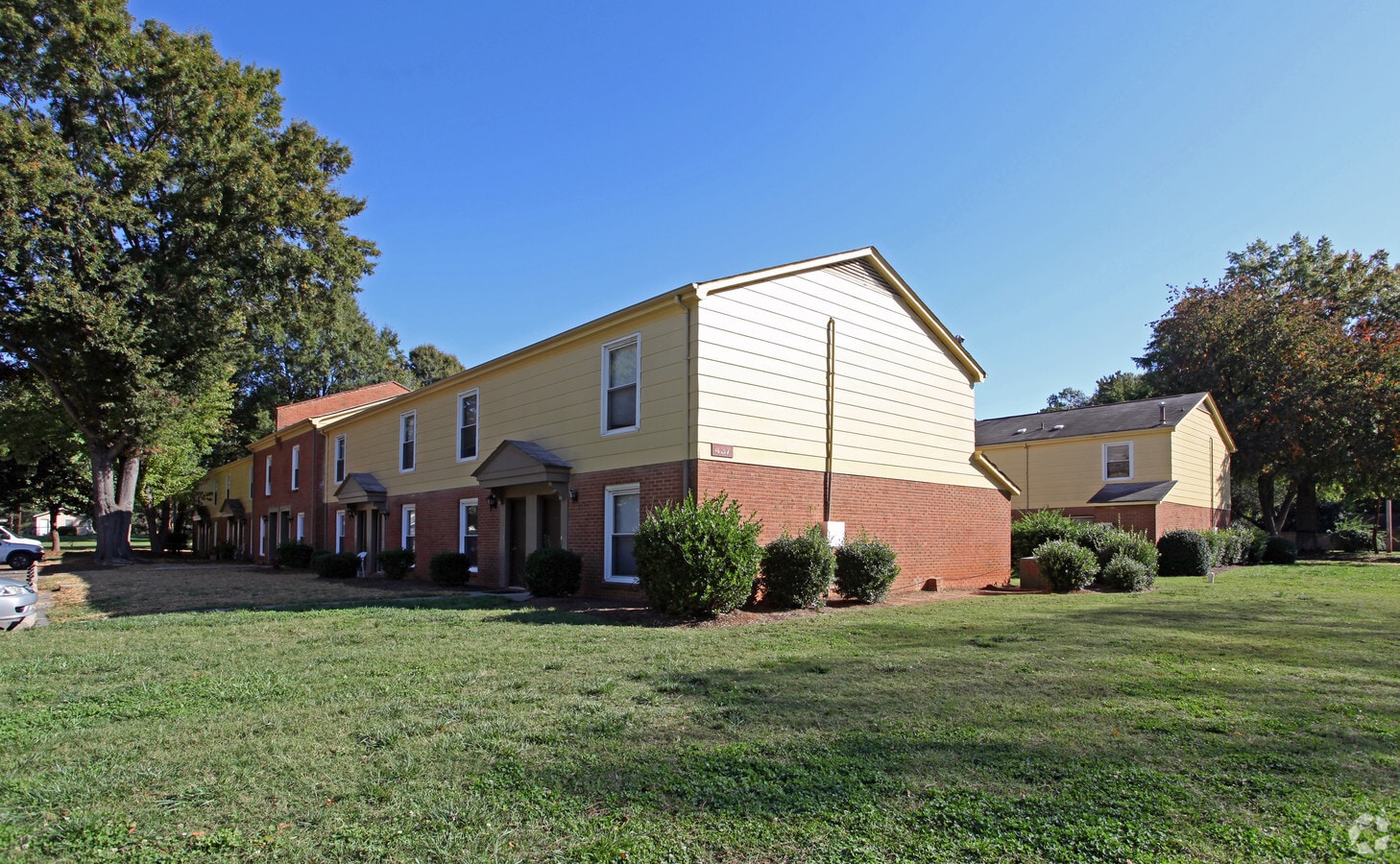 English Garden Townhomes - English Garden Townhomes