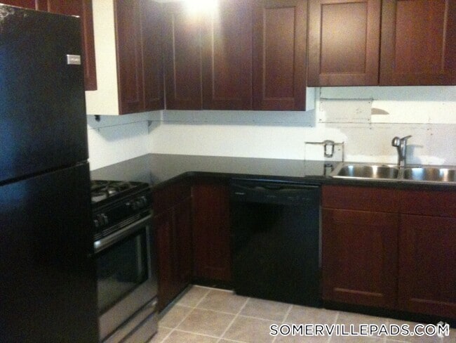 Building Photo - 23 Boston St Rental