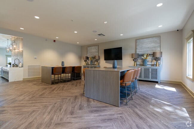 Mallard Crossing - Clubhouse