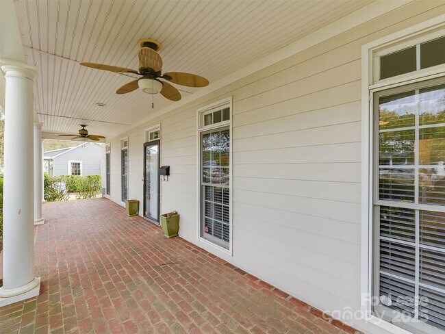 Photo - 620 Marsh Rd