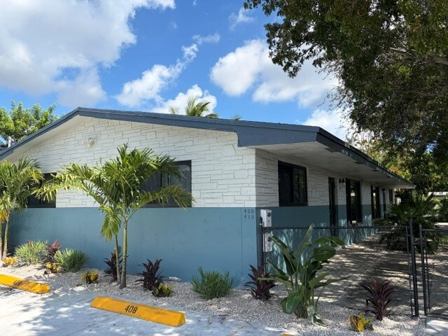 Photo - 408 SW 8th St