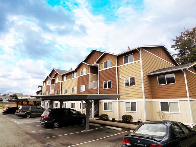Photo - Roomy 2 Bedroom Condo With Washer & Dryer! ***Single Occupancy Only***