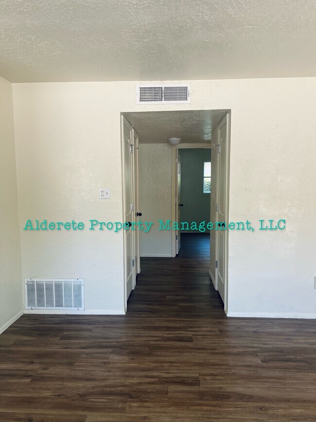 Photo - 401 Dorado Pl SE Unidad A