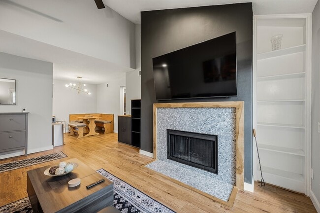 Photo - 1860 White Oak Dr Unit 242