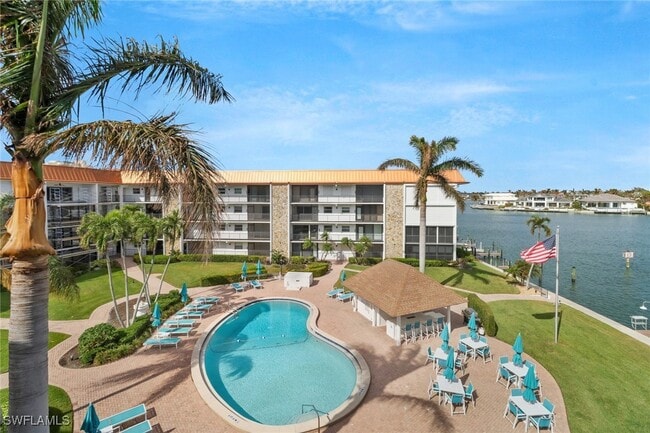 Building Photo - 2900 Gulf Shore Blvd N Unit 413 Rental