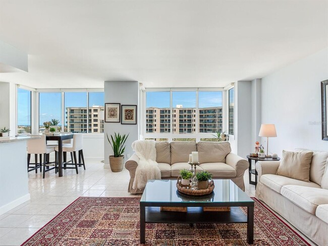 Photo - 660 Island Way Unit 703