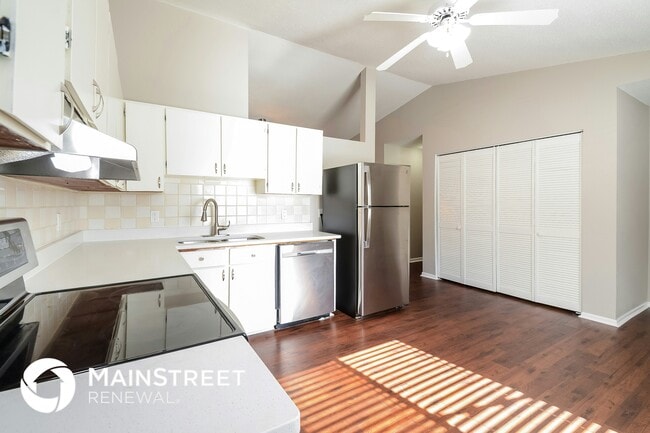 Photo - 5985 Creekwood Rd