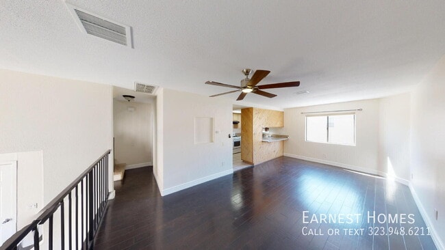 Photo - 14401 Plummer St