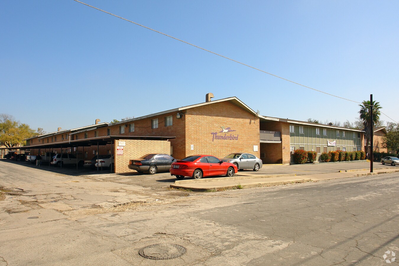 Thunderbird Apartments - Thunderbird Apartments