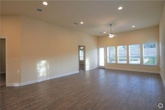 Building Photo - 600 C-Bar Ranch Trl Rental