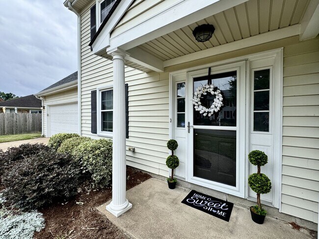 Photo - 4-Bedroom Home In Great Neck Meadows! Ready NOW!!! Fenced Backyard! HUGE Corner Lot! Dog Friendly!