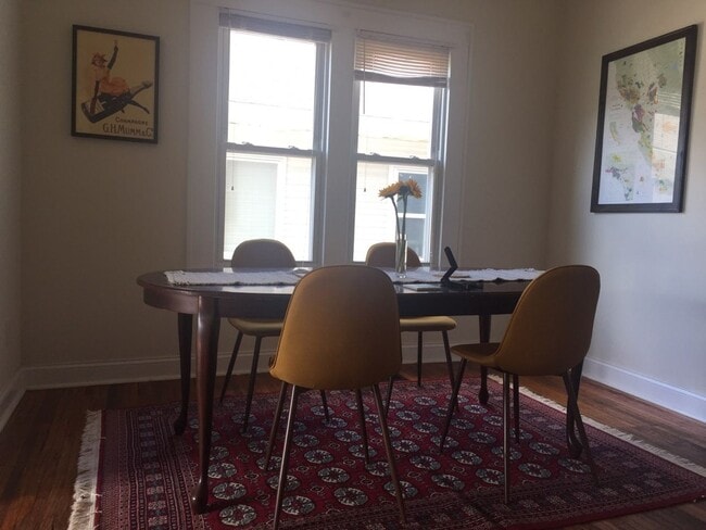 Photo - 3 BED home with rear patio available AUGUST!