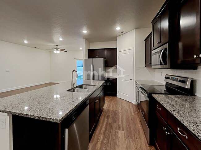 Photo - 5095 W Milliron Dr