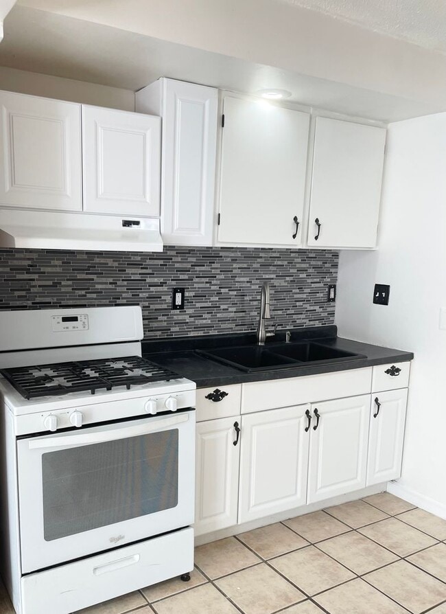 Photo - 29518 Joy Rd Unidad 29518 Joy A