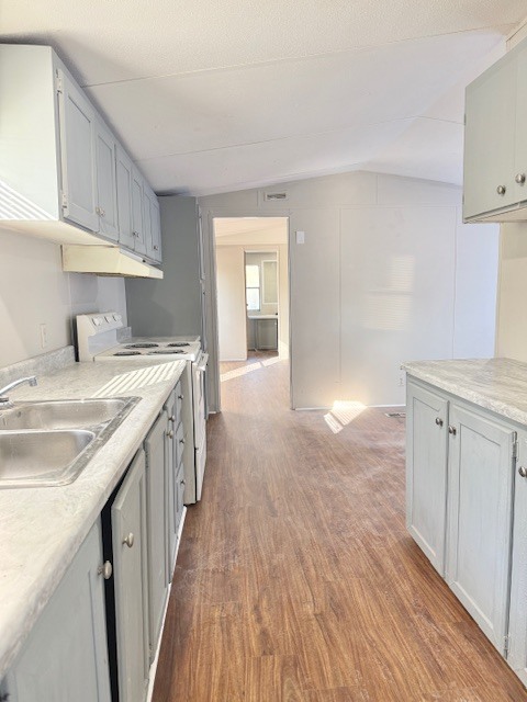 Photo - 205 W Conyers Ave