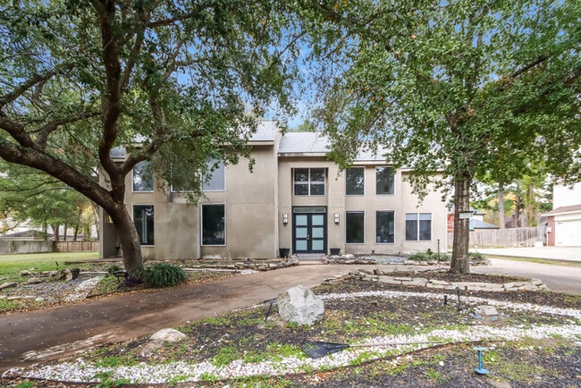 Building Photo - 10518 Moorcreek Dr