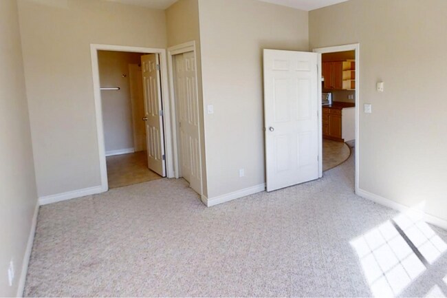 Photo - 9914-9101 101 Ave Unit 411