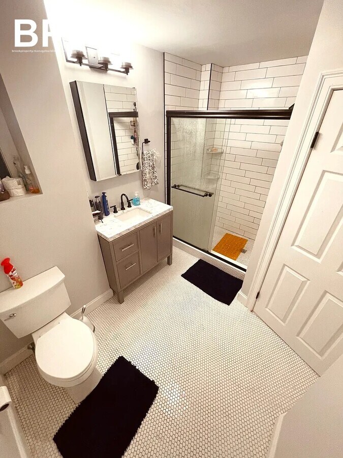 Photo - 235 Bennington St Unit 2