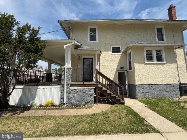 Building Photo - 1210 Eldridge Ave