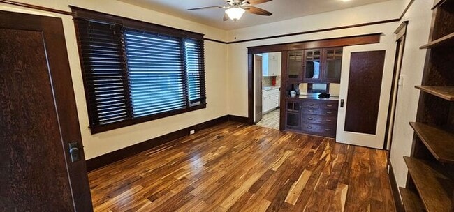 Photo - 2 bed 1 bath plus office/Den room, Downtown Reno, UNR. Duplex FOR RENT!