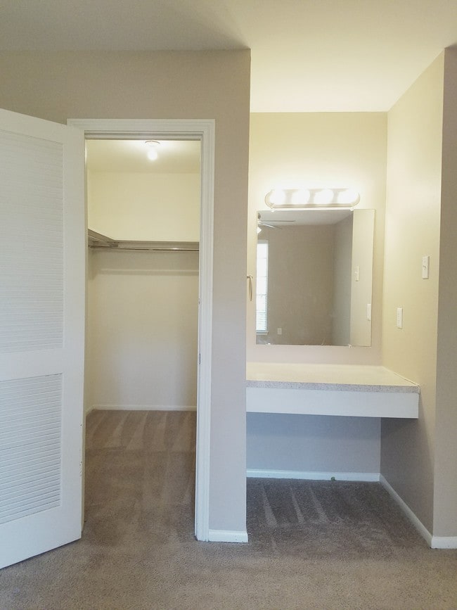 Bienville Towers Apartments Baton Rouge, LA