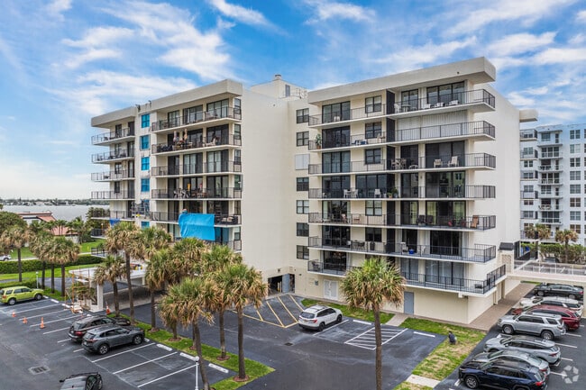 Primary - The Claridges