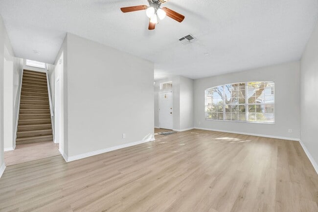 Photo - Nice 3/2.5 Home in East Orlando with 2-Car Garage