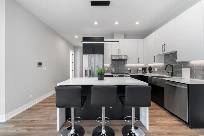 Photo - 1606 S Ashland Ave Unidad 401