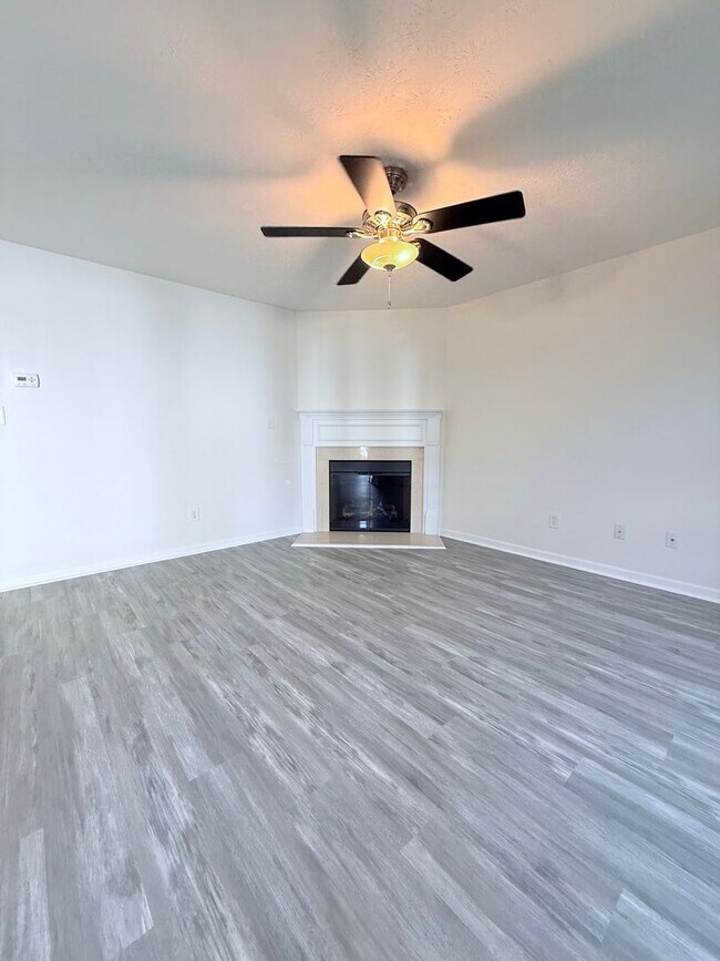 Photo - Spacious 3/2.5 Townhome in Lawrenceville