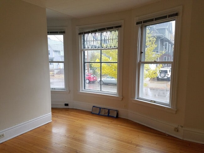 Building Photo - 1259 Spaight St Unit #2