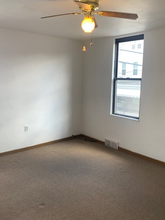 Photo - 236 Taylor St