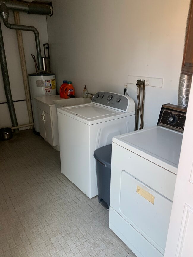 Photo - 944 New Market St Unidad 1