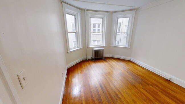 Photo - Fenway Studio, close to everything, 1/2 FE...