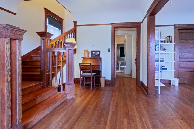 Photo - 1842 W 22nd St