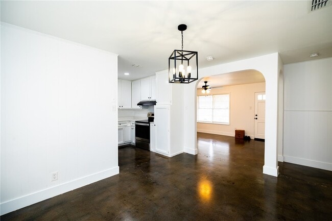 Photo - 4129 Barnes St