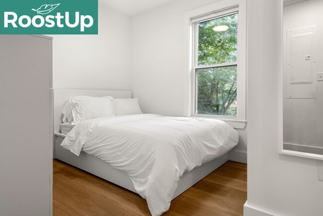Photo - New RoostUp Furnished Private Bedroom with... Apartment