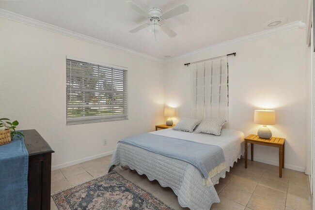 Photo - 808 Iroquois St