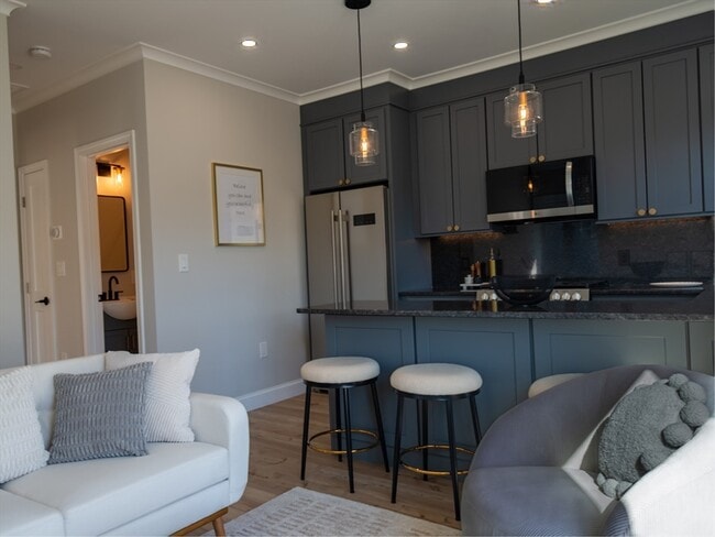 Photo - 93 Grove St Unit 1R