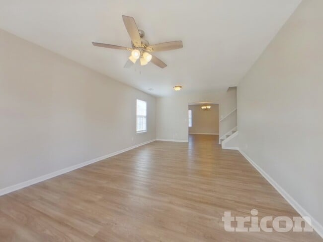 Photo - 430 Grand National Ln