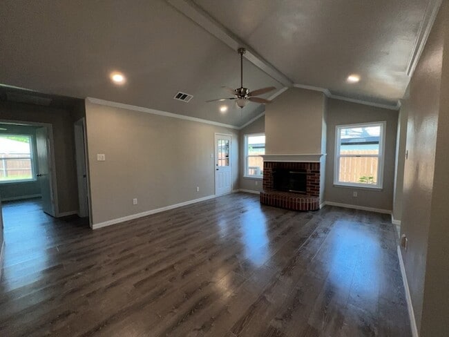 Photo - 5728 Shady Springs Trail